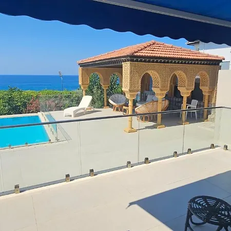 Seafront Villa, Pool Kids Pool, Walkway וילה לאפיטוס