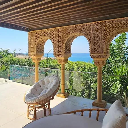Seafront Villa, Pool Kids Pool, Walkway * לאפיטוס