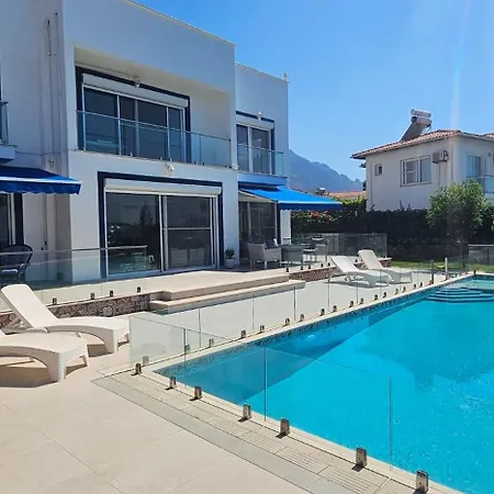 Seafront Villa, Pool Kids Pool, Walkway * לאפיטוס